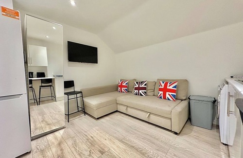Earlsfield Apartamento | Top-floor studio next to station