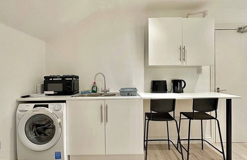 Earlsfield Apartamento | Top-floor studio next to station