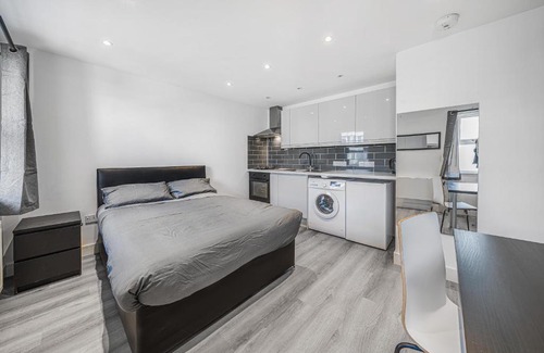 Southwark Apartamento | Top Floor Studio in Camberwell