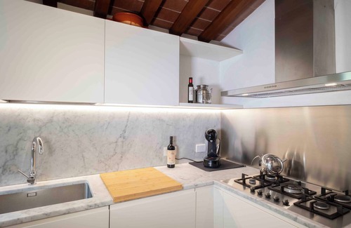 San Niccolo Apartamento | Top floor with garden bordering the historic city walls in San Niccolo district