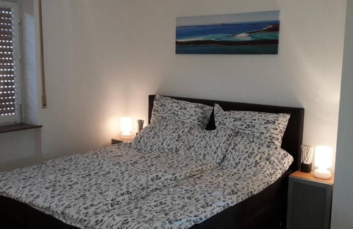 Kaiserslautern Apartamento | TOP gelegenes Appartment tla mit Garten für bis zu 5 Personen
