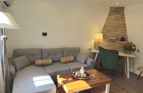Kropia Casa | Top hill Gardens- Jacuzzi-7m from Airport