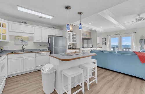 Emerald Isle Condominio | Top Level 2BR Condo - Awesome Ocean Views at Pier Pointe 1B3 West!