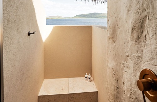 East End Apartamento | Top‑Level Sunrise Oceanview Suite in BVI