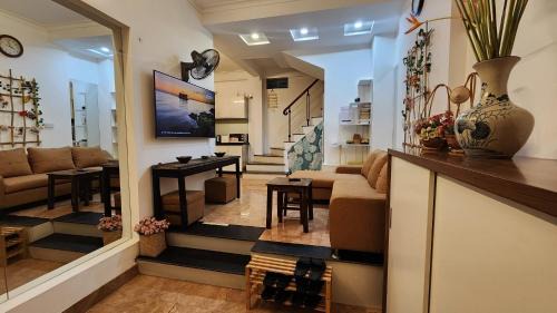 Old Quarter Casa | Top Location 3-4-5 Bedrooms House in Centre of Ha Noi - Clean, Cozy and Private - THE TOURNESOL