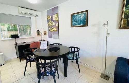 Crawley Apartamento | TOP LOCATION CONVENIENT QUIET WIFI NETFLIX WINE