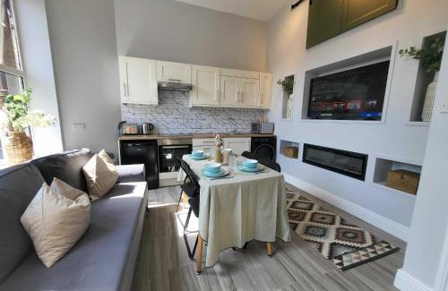 Victorian Quarter Apartamento | Top Location - Newly Refurbed 2BD Sleeps 6 W Loft