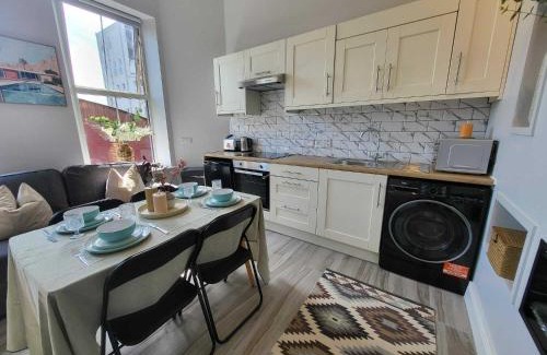 Victorian Quarter Apartamento | Top Location - Newly Refurbed 2BD Sleeps 6 W Loft