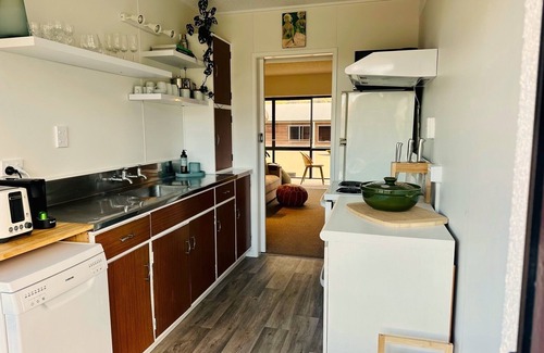 Mount Maunganui Apartamento | Top location! Self-check-in studio apartment 2 dble beds & sofa bed by the Mount