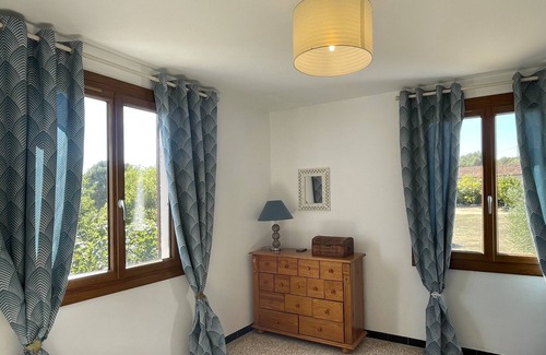 Serra-di-Ferro Apartamento | Principio de la casa, aire acondicionado, entrada privada, jardín privado, parking