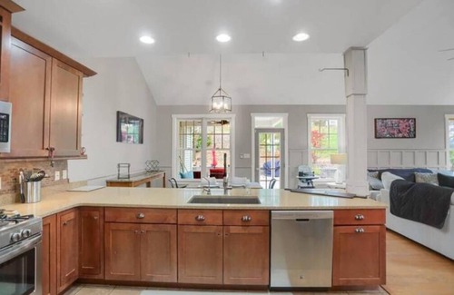 State College Casa | Top of Lemont - Minutes to Downtown State College and Penn State