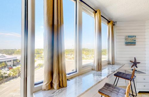 Panama City Beach Hotel | Top of the Gulf 702 Teal Waters
