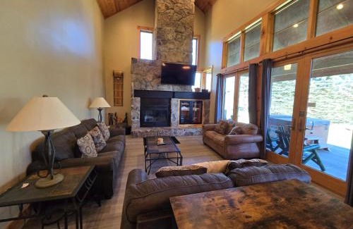 McHenry Casa | Top of the Slopes