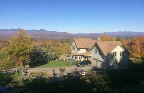 Morrisville Casa | TOP OF THE WORLD sobre Stowe, Hot Tub, con enchufe Tesla. Duerme hasta 17.