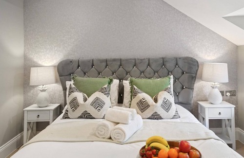 Reading City Centre Apartamento | Top Quality 2 Bed 1 Bath Apartments For Contractors By Firoz Property Management