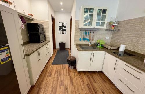 Sheikh Zayed City Apartamento | Top rated 1bedroom in Karma compound Sheikh Zayed - only families & single travelers
