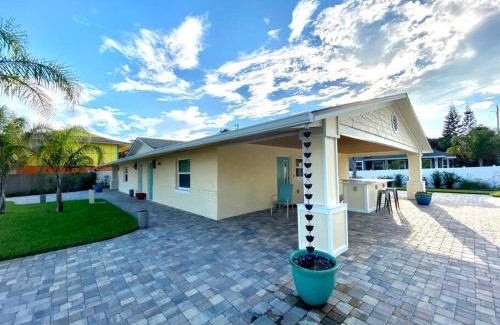 New Smyrna Beach Casa | TOP RATED! Namaste Here steps to Flagler & Beach