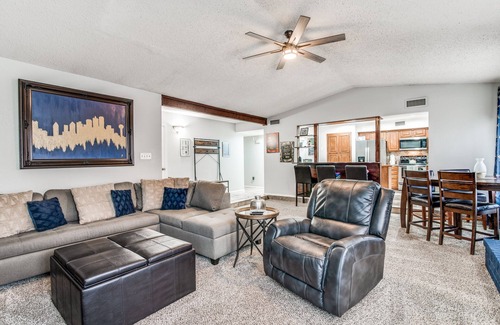 Mesquite Casa | Top Rated~Pool~Comfy~Central Location