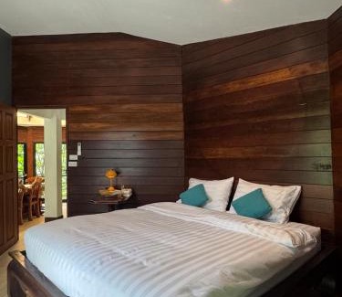 Mae On Casa | Top River Nest- Upper Floor