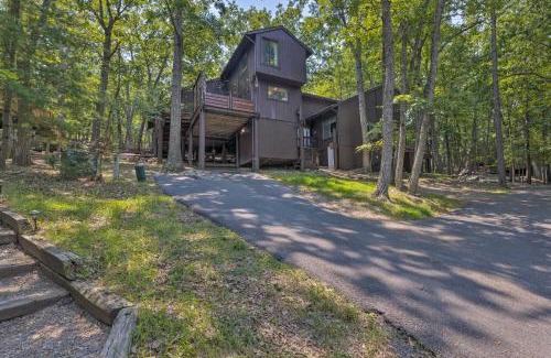 Massanutten Casa | Top Shelf Home with Deck 1 Mi to Ski Slopes!