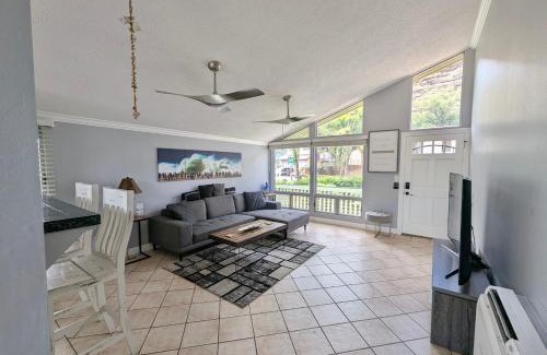 Waianae Casa | Top Spots Paradise Getaway 2 Min From Beach!