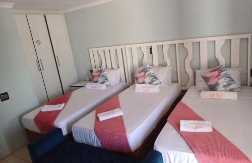Mnquma Cama Y Desayuno | TOP TOWN LODGE