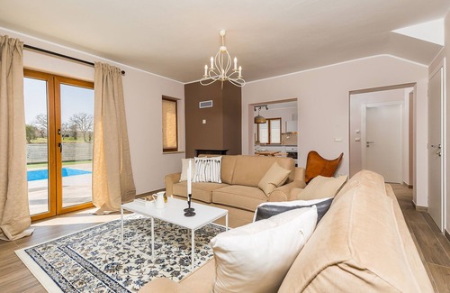 Tadini Casa | TOP ***** Villa Zaneta, piscina climatizada, WiFi, parrilla, WiFi gratis