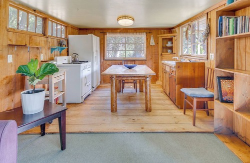 Topanga Cabina | Topanga Canyon Rustic Treetop Trailer on 16 Acres!