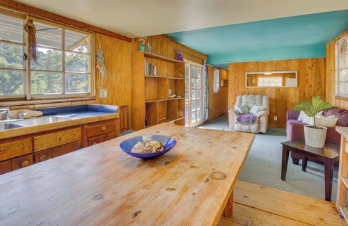 Topanga Cabina | Topanga Canyon Rustic Treetop Trailer on 16 Acres!