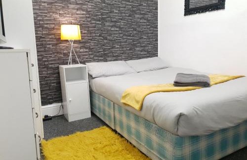 Huddersfield Casa | TOPAZ TOWN HOUSE No 36