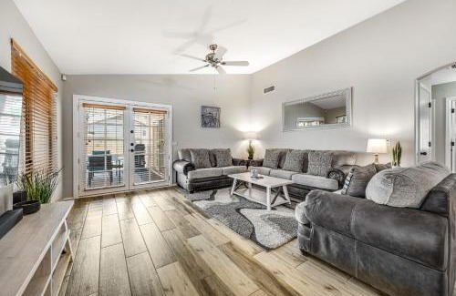 Dave Brown Utopia Casa | Topeka Tops