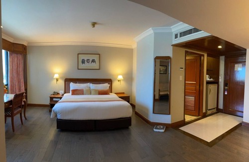 Phitsanulok Hotel | Topland Hotel & Convention Centre