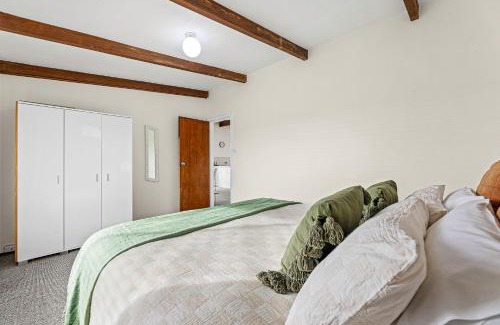 Kianga Casa | Toppeto Sea View Beach House - 56 Sunset Boulevard, Kianga