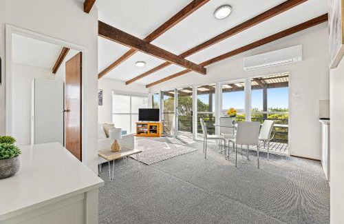 Kianga Casa | Toppeto Sea View Beach House - 56 Sunset Boulevard, Kianga