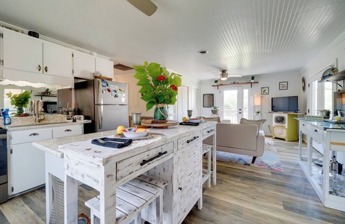 Topsail Beach Villa | Topsail Beach Villa: Outdoor Oasis w/ Hot Tub