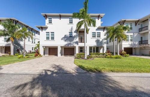 Siesta Key Casa | Topsail Cottage - 1025