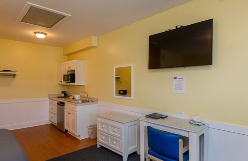 Sneads Ferry Hotel | Topsail Shores Inn