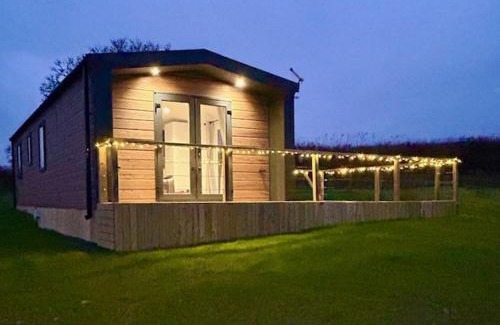Okehampton Otro | Tor Lodge, Oak Tree Lane