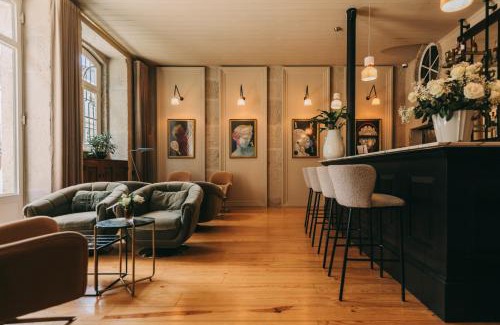 Guimaraes Casa | Torel Royal Court