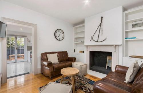 Battery Point Casa | Tori's Cottage - Stroll to Vibrant Salamanca