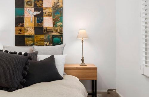 Battery Point Casa | Tori's Cottage - Stroll to Vibrant Salamanca