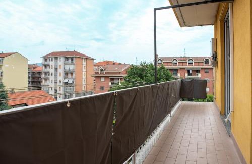Nichelino Apartamento | Torino-Nichelino Linea 35 - bambnb