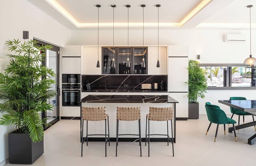 Puerto Calero Villa | Toro 2 | Lujo y elegancia se unen en esta moderna villa de 4 dormitorios