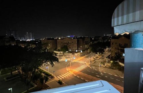 Ashdod Apartamento | דירת דופלקס מהממת באשדוד בעלת 4 חדרי שינה וסלון הכוללת 4 מיטות זוגיות