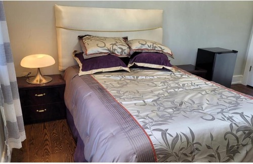Willowdale Casa | Toronto Modern House guest room