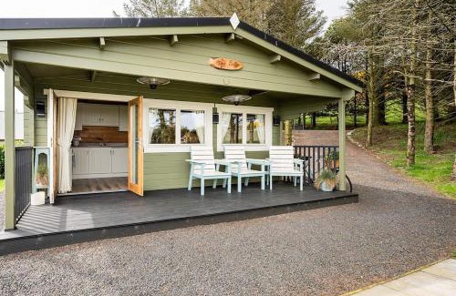Ballycastle Chalet De Esquí | Torr Lodge- luxury log cabin with private hot tub!