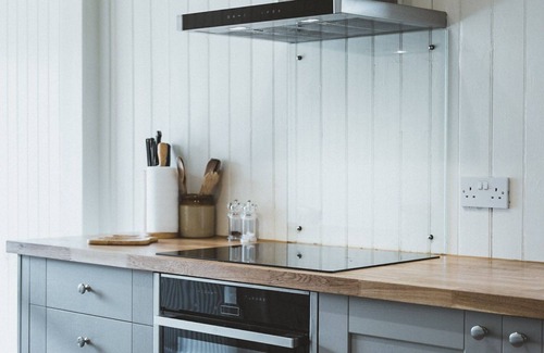 Ledgowan Cabaña | Torran Cottage - A cosy country cottage set in dramatic Scottish landscape