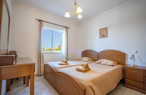 The Strip Apartamento | Torre da Aldeia by Umbral