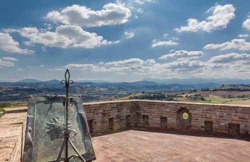Magliano di Tenna Casa | Torre da Bora - Torre medieval de lujo y noble