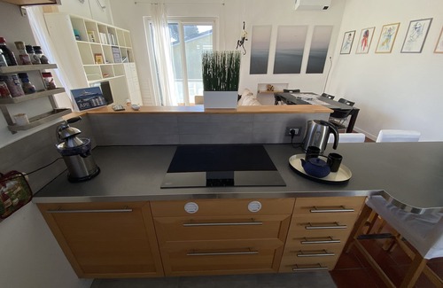 Torre del Lago Puccini Apartamento | Torre Del Lago Puccini: Sunny apartment facing a forest, closed to the beach